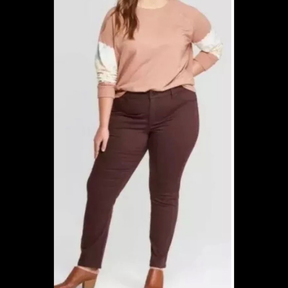 Mid-Rise Jeggings  Burgundy 20W